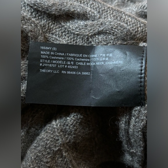 Theory - Cable Mock Neck Cashmere Sweater (S) - Picture 5 of 7